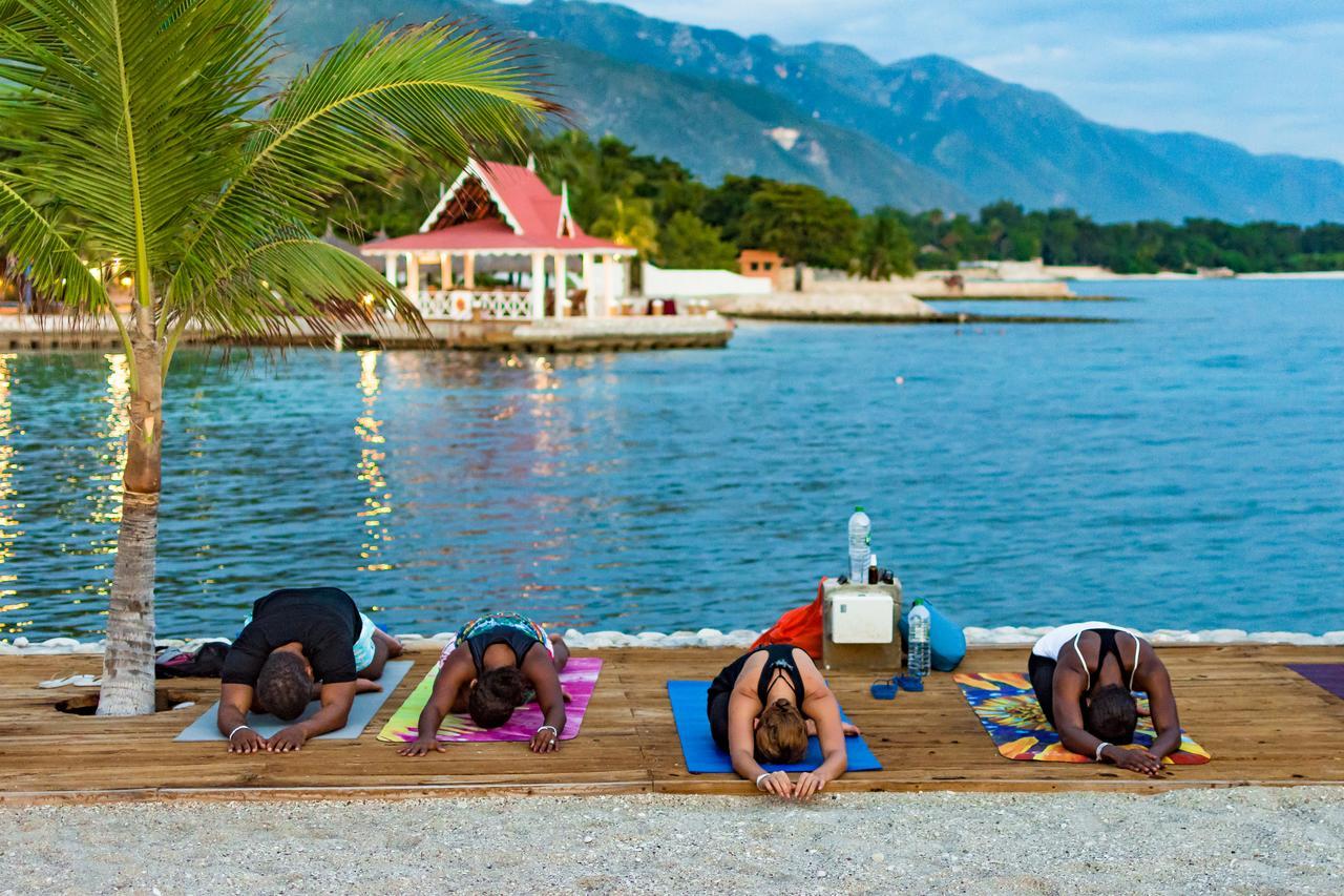 Moulin Sur Mer Beach Resort Montrouis Exterior foto